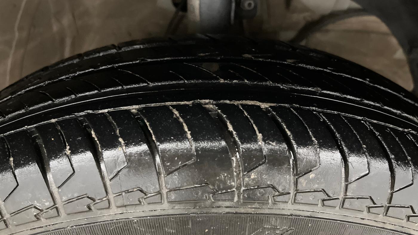 2023 Maruti Swift LXI, Petrol, Manual, 21,333 km, Right Front Tyre Tread