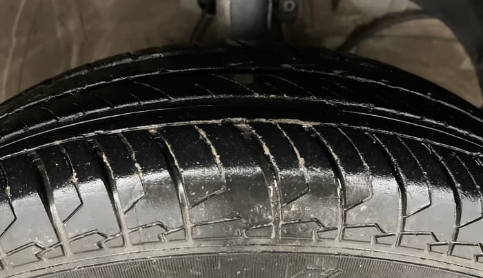 2023 Maruti Swift LXI, Petrol, Manual, 21,333 km, Right Front Tyre Tread