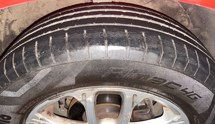 2019 Maruti Swift ZXI AMT, Petrol, Automatic, 60,014 km, Right Front Tyre Tread