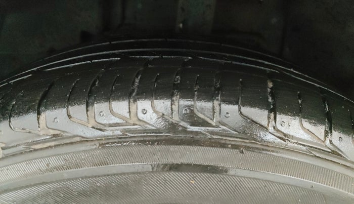 2022 Tata NEXON XZA PLUS (PREMIUM) KAZIRANGA PETROL, Petrol, Automatic, 52,830 km, Left Front Tyre Tread