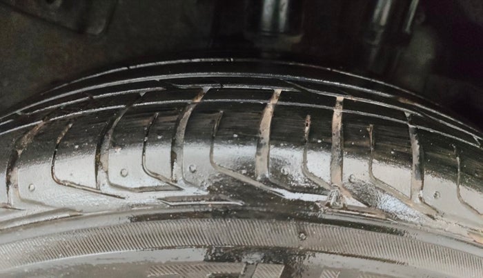 2022 Tata NEXON XZA PLUS (PREMIUM) KAZIRANGA PETROL, Petrol, Automatic, 52,830 km, Left Rear Tyre Tread