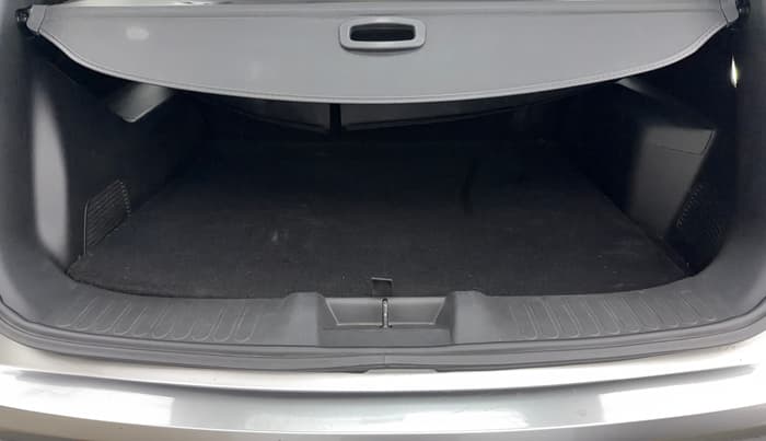 2019 MG HECTOR SMART HYBRID 1.5 PETROL, Petrol, Manual, 24,128 km, Boot Inside
