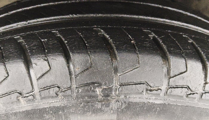 2021 Maruti Dzire VXI AMT, Petrol, Automatic, 26,953 km, Left Front Tyre Tread