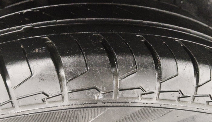 2021 Maruti Dzire VXI AMT, Petrol, Automatic, 26,953 km, Right Rear Tyre Tread