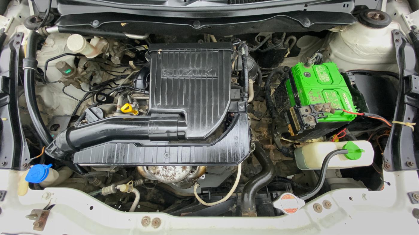 2013 Maruti Swift VXI D, Petrol, Manual, 51,595 km, Open Bonet