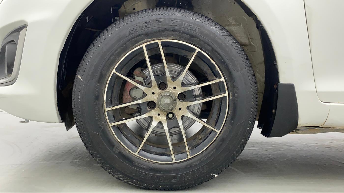 2013 Maruti Swift VXI D, Petrol, Manual, 51,595 km, Left Front Wheel