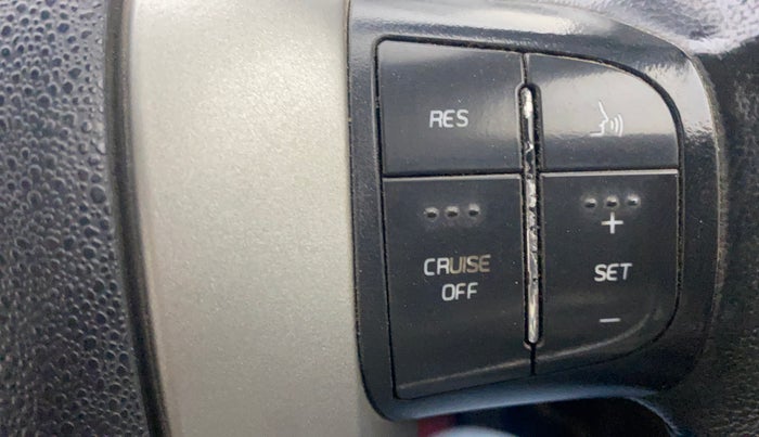 2016 Mahindra XUV500 W10 AT, Diesel, Automatic, 99,877 km, Adaptive Cruise Control