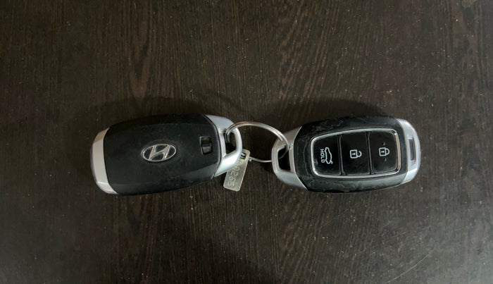 2018 Hyundai Verna 1.6 VTVT SX (O) AT, Petrol, Automatic, 90,449 km, Key Close Up