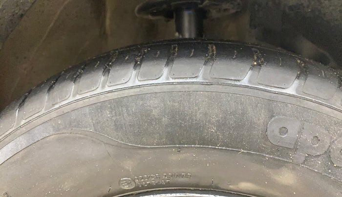 2021 Maruti Swift VXI, Petrol, Manual, 53,639 km, Right Front Tyre Tread