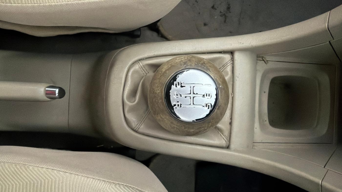 2016 Maruti Ertiga VXI CNG, CNG, Manual, 74,773 km, Gear Lever