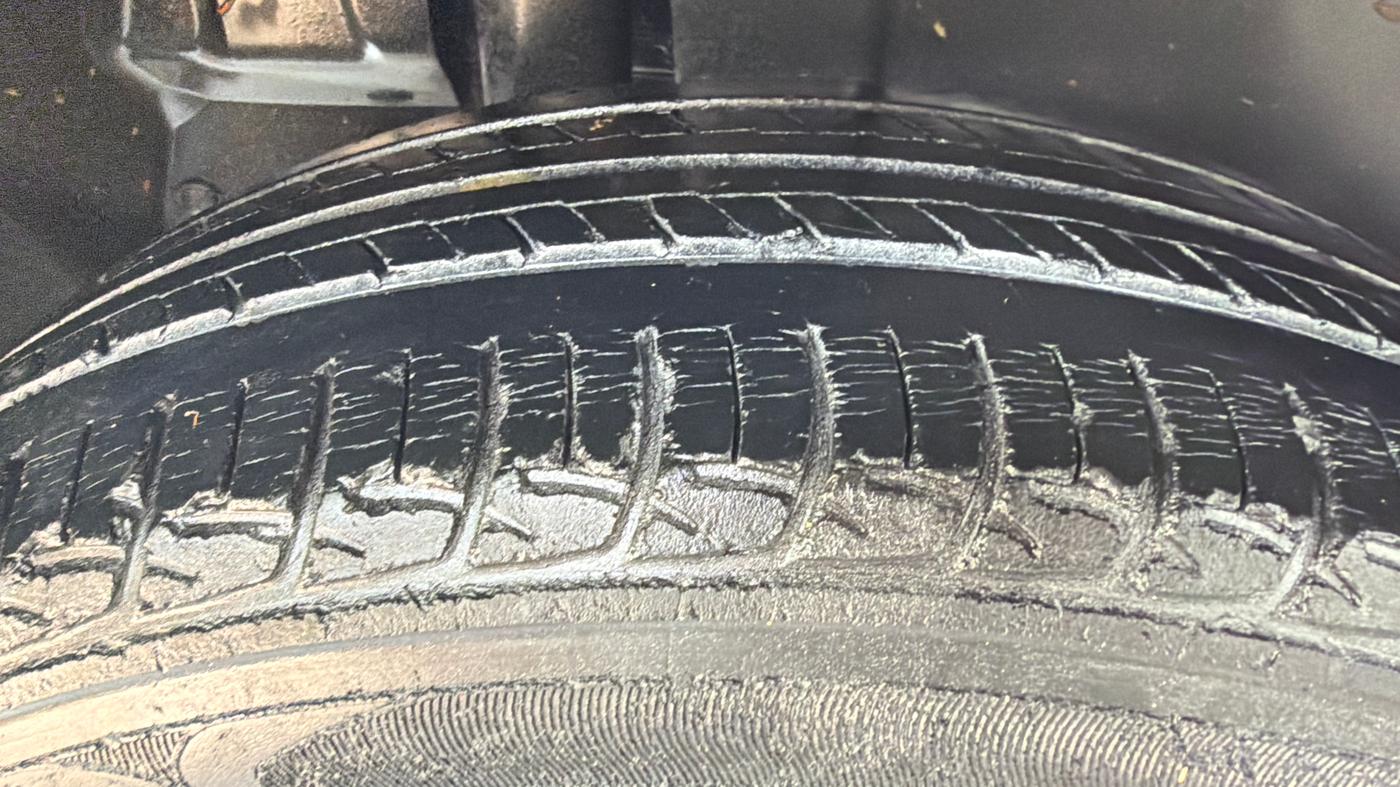 2016 Maruti Ertiga VXI CNG, CNG, Manual, 74,773 km, Right Rear Tyre Tread