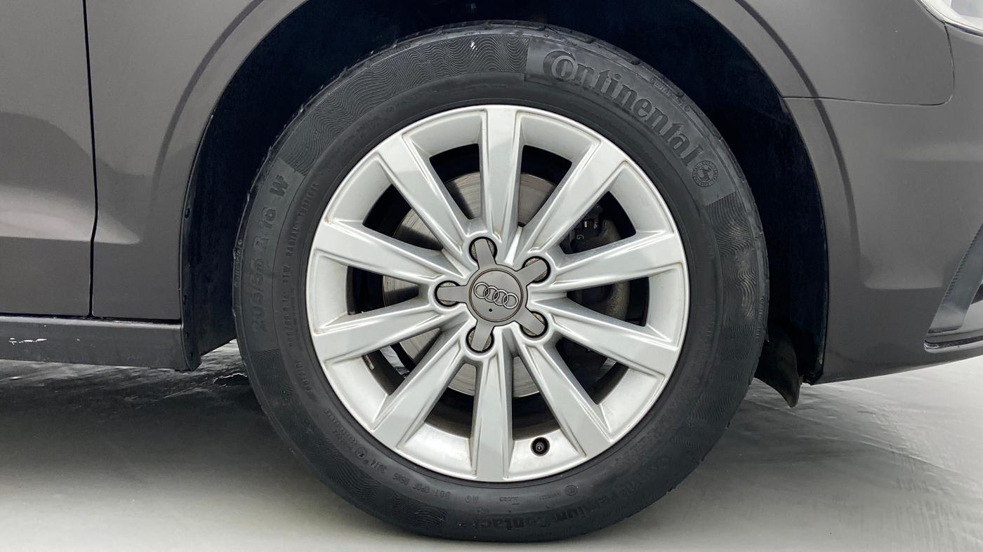 2014 Audi A3 35TDI PREMIUM, Diesel, Automatic, 34,242 km, Right Front Wheel