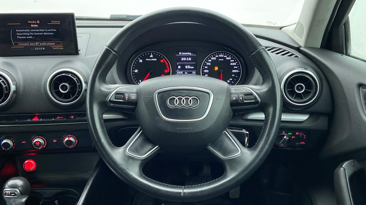 2014 Audi A3 35TDI PREMIUM, Diesel, Automatic, 34,242 km, Steering Wheel Close Up
