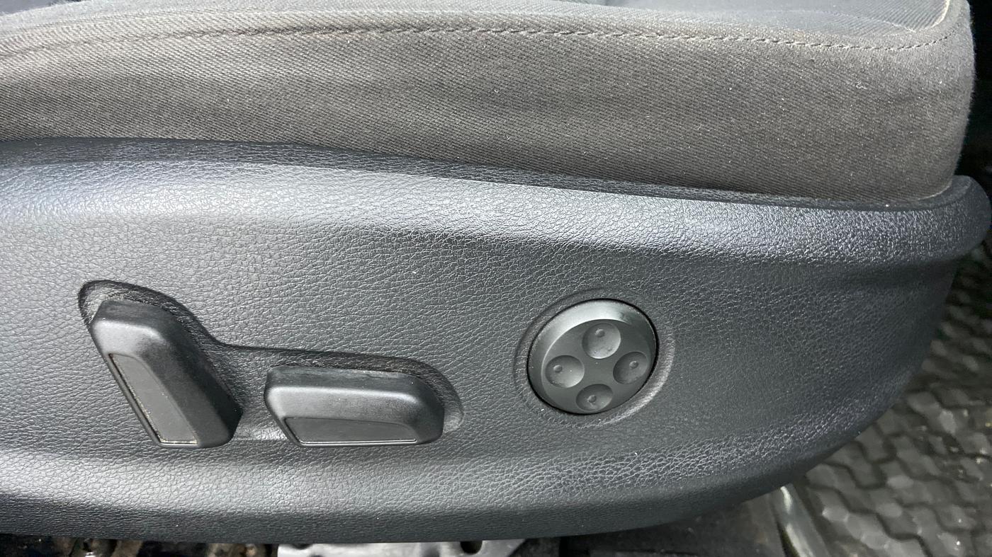 2014 Audi A3 35TDI PREMIUM, Diesel, Automatic, 34,242 km, Driver Side Adjustment Panel