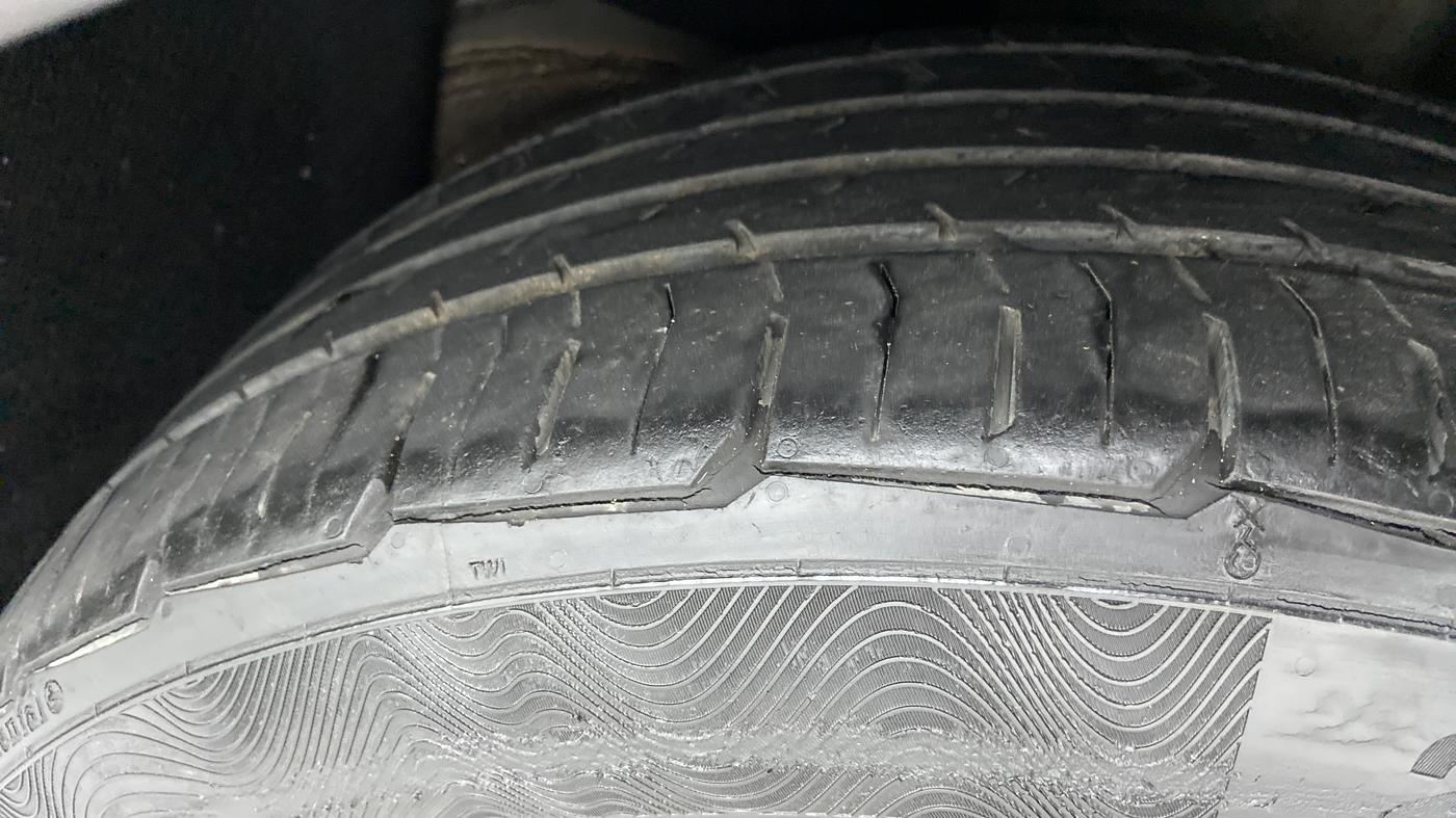 2014 Audi A3 35TDI PREMIUM, Diesel, Automatic, 34,242 km, Left Rear Tyre Tread