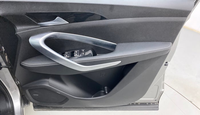 2020 MG HECTOR SHARP 1.5 DCT PETROL, Petrol, Automatic, 15,343 km, Driver Side Door Panels Control