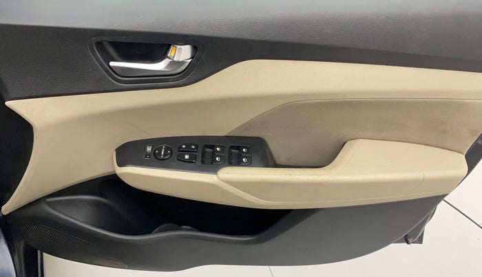 2021 Hyundai Verna E 1.5 PETROL, Petrol, Manual, 33,832 km, Driver Side Door Panels Control