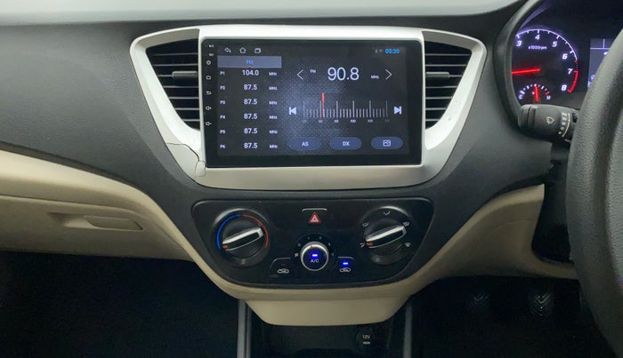 2021 Hyundai Verna E 1.5 PETROL, Petrol, Manual, 33,832 km, Air Conditioner