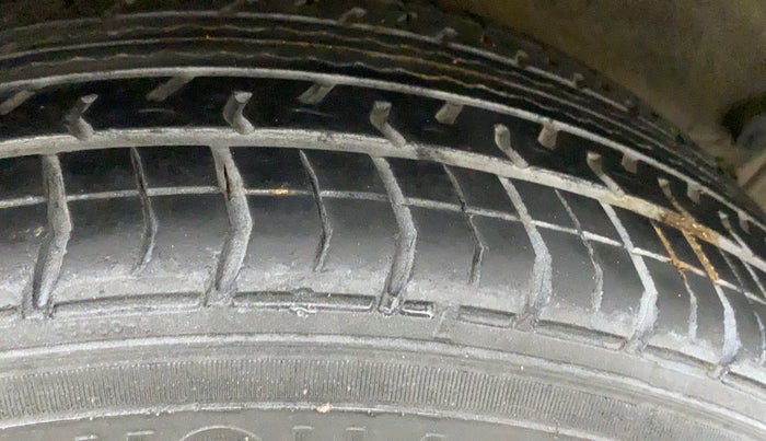 2021 Hyundai Verna E 1.5 PETROL, Petrol, Manual, 33,832 km, Right Rear Tyre Tread