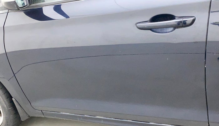 2021 Hyundai Verna E 1.5 PETROL, Petrol, Manual, 33,832 km, Front passenger door - Slightly dented