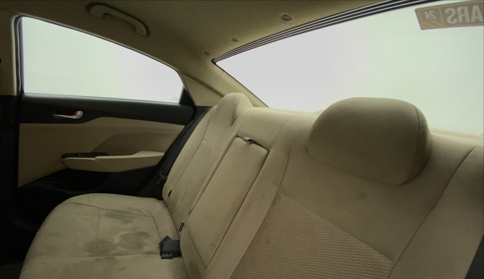 2021 Hyundai Verna E 1.5 PETROL, Petrol, Manual, 33,832 km, Right Side Rear Door Cabin