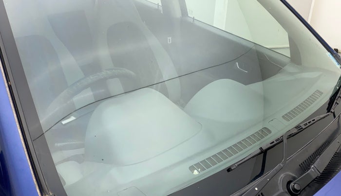 2013 Maruti Alto 800 LXI, Petrol, Manual, 77,441 km, Front windshield - Minor spot on windshield