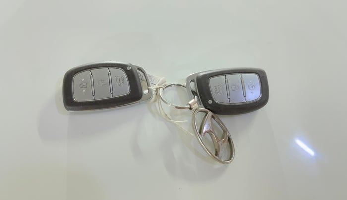2018 Hyundai Elite i20 ASTA 1.2 (O), Petrol, Manual, 47,030 km, Key Close Up