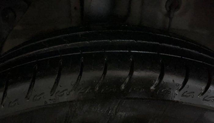 2018 Hyundai Elite i20 ASTA 1.2 (O), Petrol, Manual, 47,030 km, Right Rear Tyre Tread