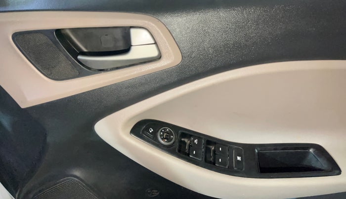 2018 Hyundai Elite i20 ASTA 1.2 (O), Petrol, Manual, 47,030 km, Driver Side Door Panels Control