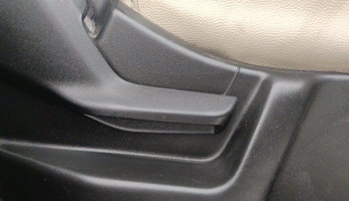 2021 Maruti New Wagon-R LXI CNG (O) 1.0, CNG, Manual, 38,897 km, Driver Side Adjustment Panel