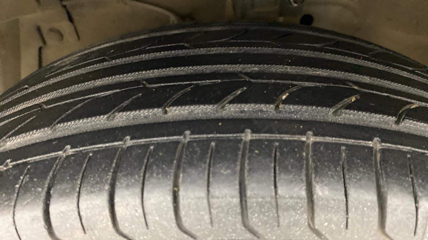 2013 Maruti Swift Dzire ZDI, Diesel, Manual, 87,642 km, Right Rear Tyre Tread