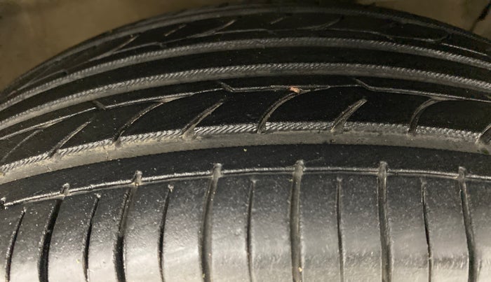 2013 Maruti Swift Dzire ZDI, Diesel, Manual, 87,642 km, Right Front Tyre Tread