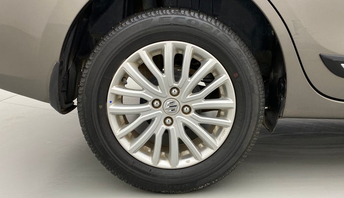 2020 Maruti Dzire ZXI, Petrol, Manual, 26,207 km, Right Rear Wheel