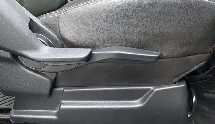 2020 Maruti XL6 ALPHA AT SHVS, Petrol, Automatic, 27,780 km, Driver Side Adjustment Panel