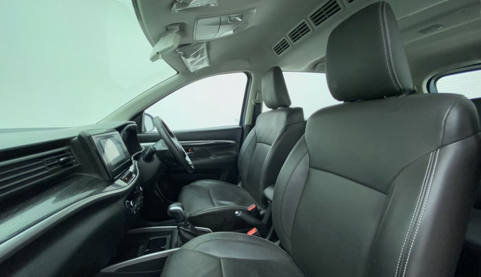 2020 Maruti XL6 ALPHA AT SHVS, Petrol, Automatic, 27,780 km, Right Side Front Door Cabin View