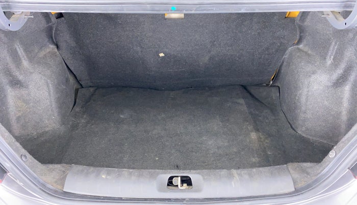 2014 Maruti Swift Dzire ZDI, Diesel, Manual, 76,932 km, Boot Inside