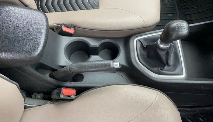 2017 Hyundai Creta E PLUS 1.6 PETROL, Petrol, Manual, 1,00,629 km, Gear Lever