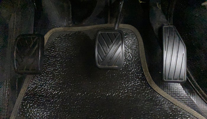 2018 Maruti IGNIS SIGMA 1.2, Petrol, Manual, 84,196 km, Pedals