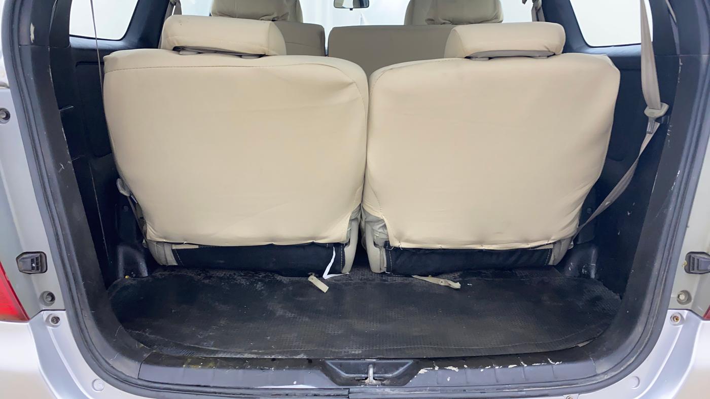 2014 Toyota Innova 2.5 GX 8 STR, Diesel, Manual, 73,985 km, Boot Inside