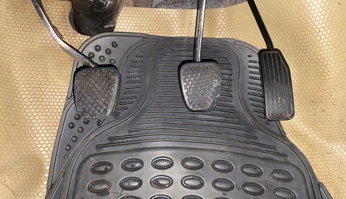 2014 Honda Brio S MT, Petrol, Manual, 72,668 km, Pedals