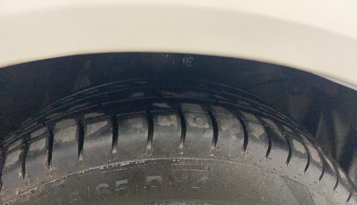 2014 Honda Brio S MT, Petrol, Manual, 72,668 km, Right Front Tyre Tread