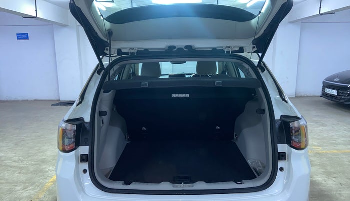 2021 Jeep Compass LIMITED (O) 2.0 DIESEL 4X4 AT, Diesel, Automatic, 1,09,401 km, Boot Inside