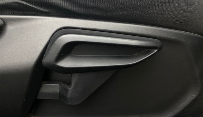 2021 Tata NEXON XZA PLUS (O) DIESEL, Diesel, Automatic, 53,158 km, Driver Side Adjustment Panel
