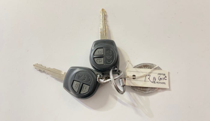 2020 Maruti Swift VXI, Petrol, Manual, 94,422 km, Key Close Up