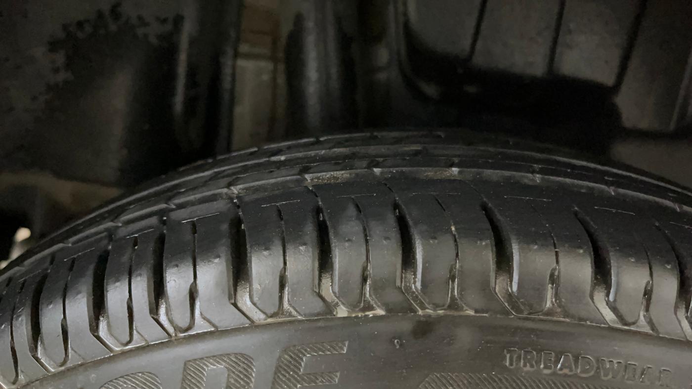2020 Maruti Swift VXI, Petrol, Manual, 94,494 km, Right Rear Tyre Tread