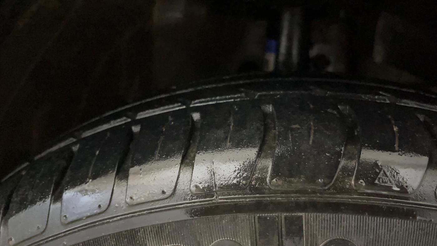 2020 Maruti Swift VXI, Petrol, Manual, 94,494 km, Right Front Tyre Tread