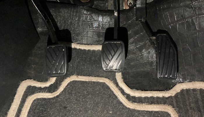 2020 Maruti Swift VXI, Petrol, Manual, 94,422 km, Pedals