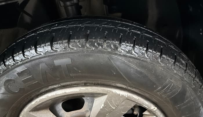2016 Renault Kwid RXT 1.0, Petrol, Manual, 1,09,586 km, Right Front Tyre Tread