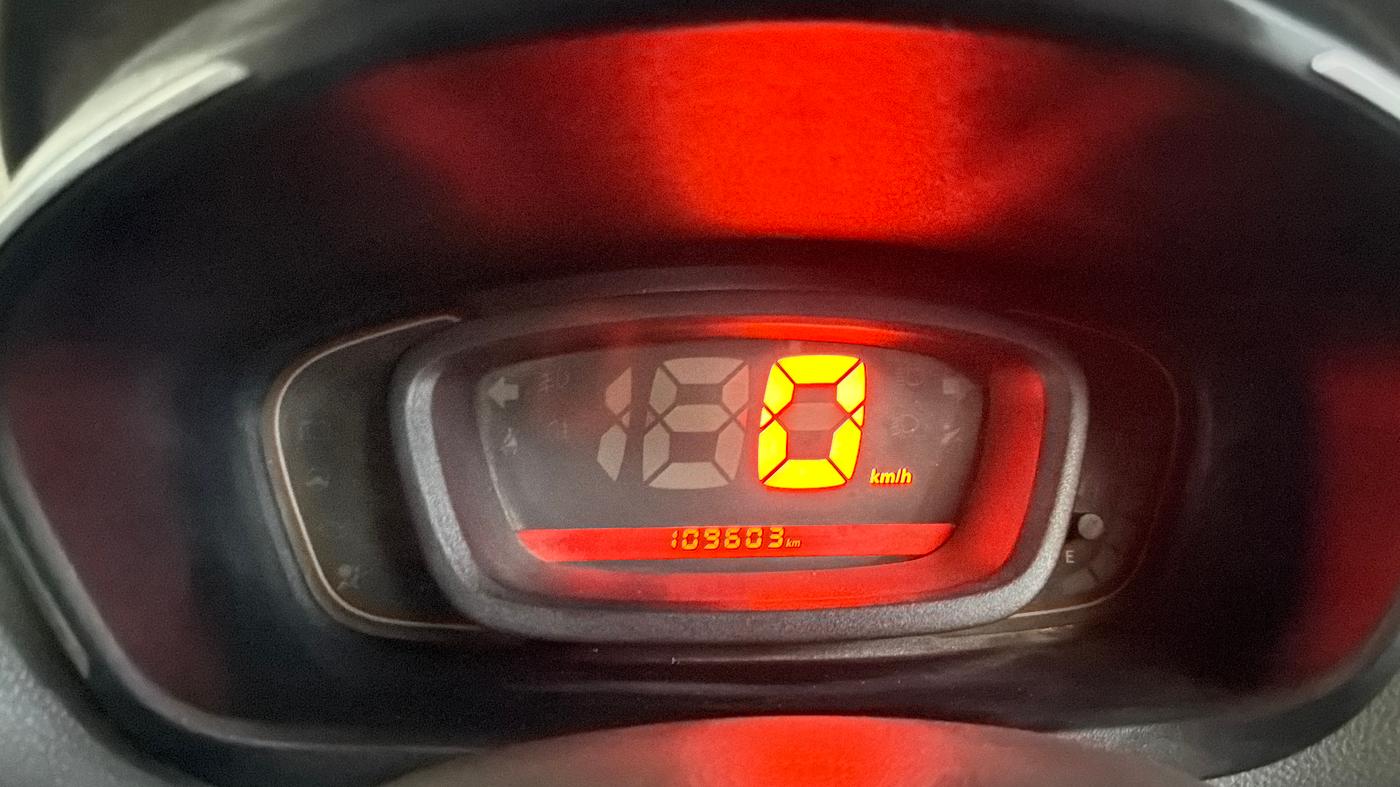 2016 Renault Kwid RXT 1.0, Petrol, Manual, 1,09,586 km, Odometer Image