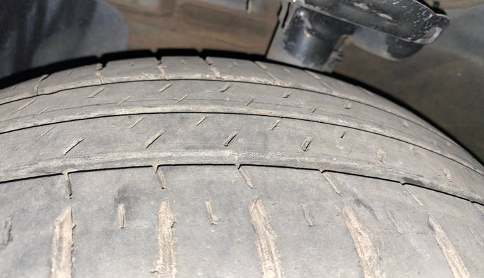 2021 Hyundai Verna SX 1.5 VTVT IVT, Petrol, Automatic, 40,261 km, Left Front Tyre Tread